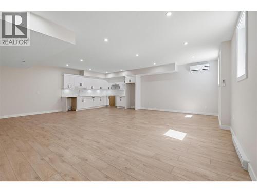 258 Summer Wood Drive, Kelowna, BC - Indoor Photo Showing Other Room