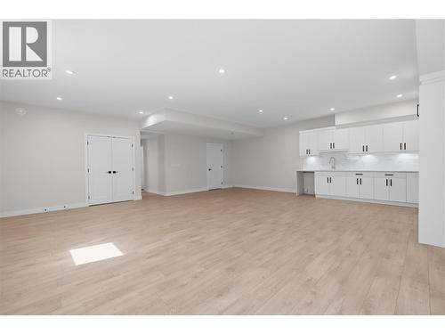 258 Summer Wood Drive, Kelowna, BC - Indoor Photo Showing Other Room