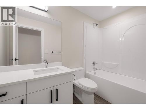 258 Summer Wood Drive, Kelowna, BC - Indoor Photo Showing Bathroom