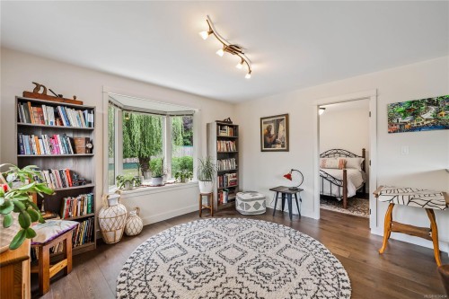 220 Park Dr, Salt Spring, BC 