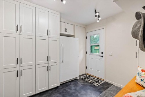 220 Park Dr, Salt Spring, BC 