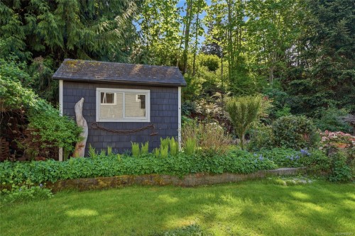 3970 Bovanis Rd, Bowser, BC 