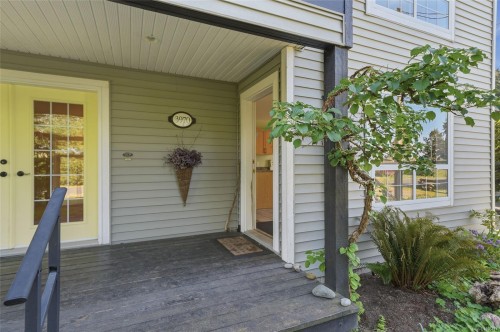 3970 Bovanis Rd, Bowser, BC 