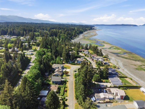 3970 Bovanis Rd, Bowser, BC 