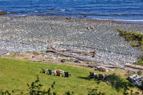 863 Cavin Rd, French Creek, BC 
