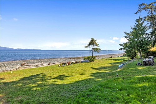 863 Cavin Rd, French Creek, BC 