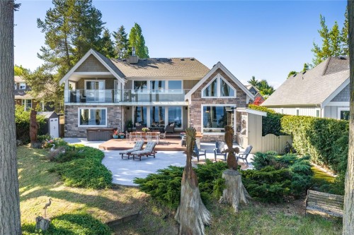 863 Cavin Rd, French Creek, BC 