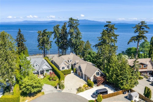 863 Cavin Rd, French Creek, BC 