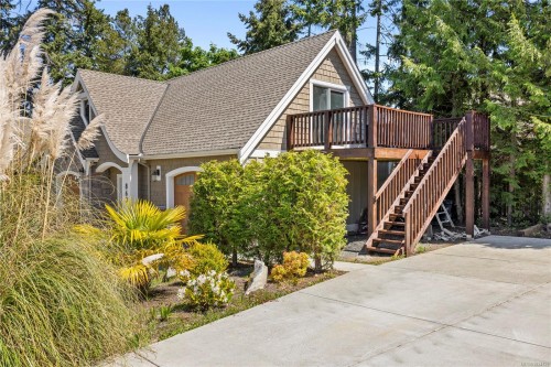 863 Cavin Rd, French Creek, BC 