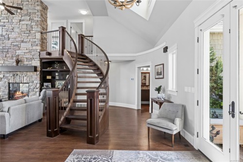 863 Cavin Rd, French Creek, BC 