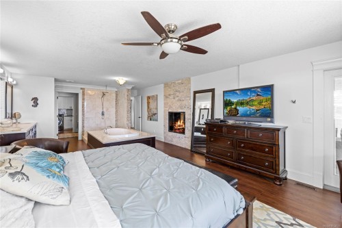 863 Cavin Rd, French Creek, BC 
