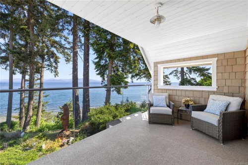 863 Cavin Rd, French Creek, BC 