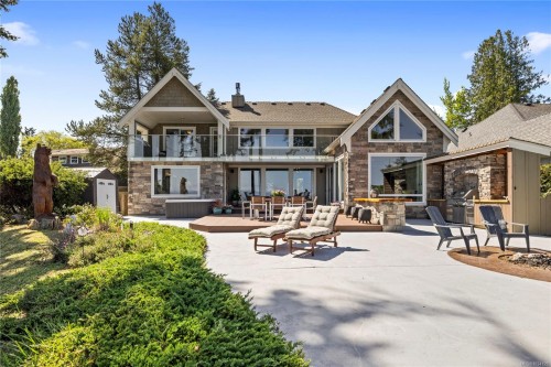 863 Cavin Rd, French Creek, BC 