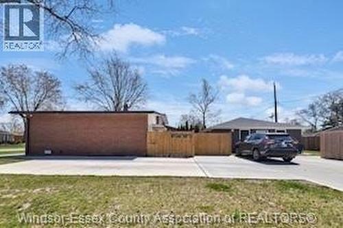 3401 Roxborough, Windsor, ON - Outdoor