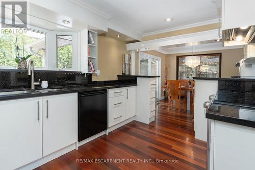 193 Pine Cove Road, Burlington, ON - Indoor Photo Showing Kitchen