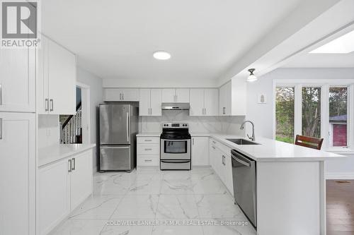 1549 Simcoe Street N, Oshawa (Samac), ON - Indoor Photo Showing Kitchen