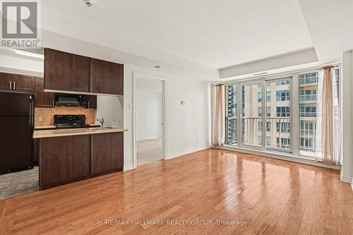 1304A - 234 Rideau Street, Ottawa, ON - Indoor Photo Showing Kitchen