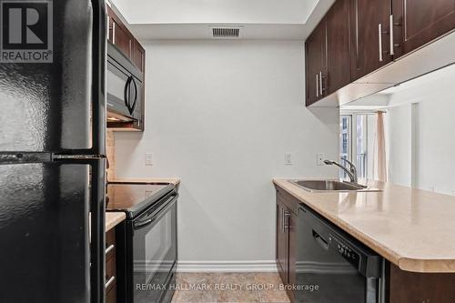 1304A - 234 Rideau Street, Ottawa, ON - Indoor Photo Showing Kitchen