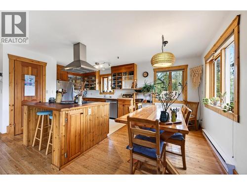 2487 Seward Rd, Golden, BC 