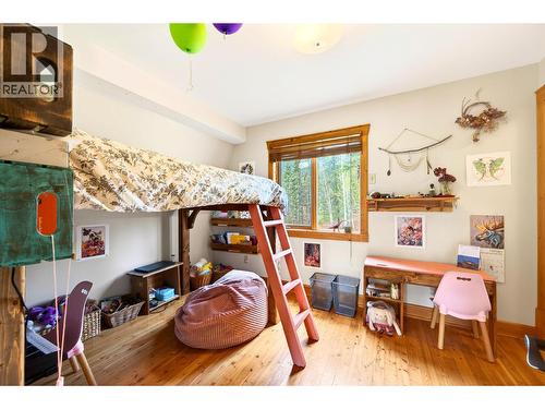 2487 Seward Rd, Golden, BC 