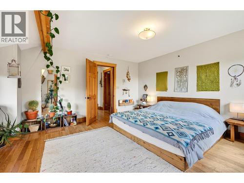 2487 Seward Rd, Golden, BC 
