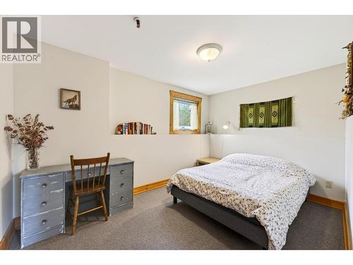 2487 Seward Rd, Golden, BC 