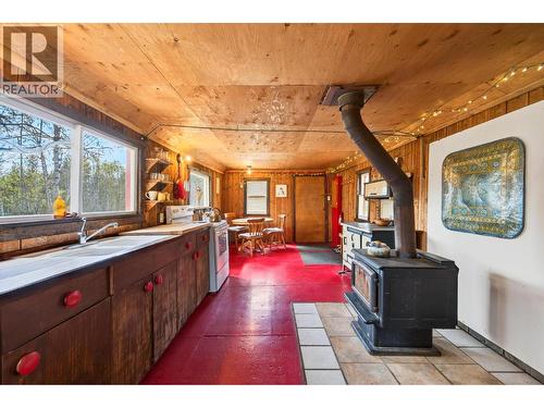 2487 Seward Rd, Golden, BC 