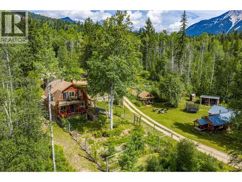 2487 Seward Rd, Golden, BC 