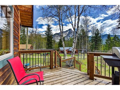 2487 Seward Rd, Golden, BC 