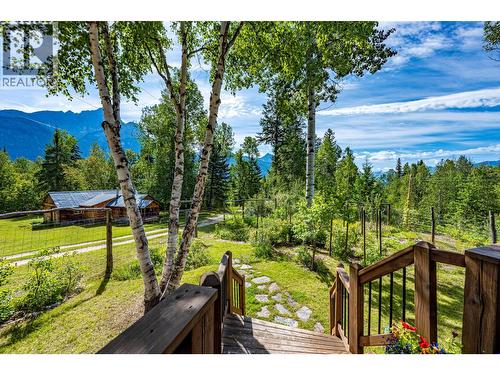 2487 Seward Rd, Golden, BC 