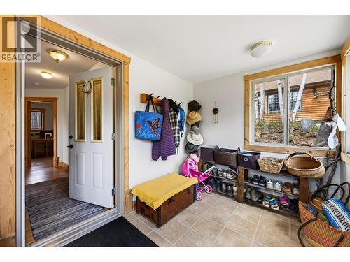 2487 Seward Rd, Golden, BC 