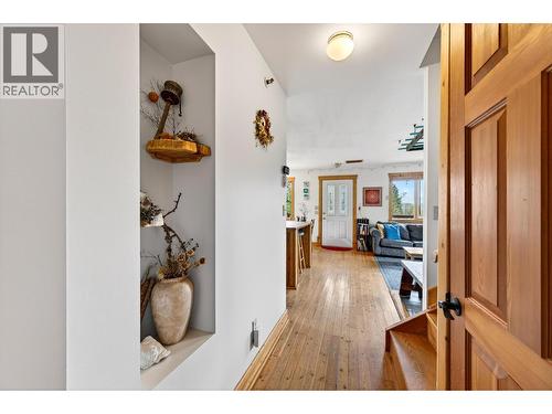 2487 Seward Rd, Golden, BC 