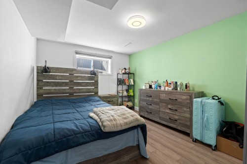 Chambre à coucher - 6705 Rue Rivière, Laval (Auteuil), QC - Indoor Photo Showing Bedroom