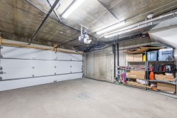 Garage - 