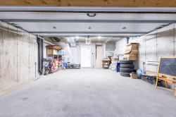 Garage - 