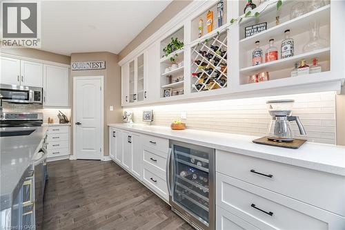 387 Gravel Ridge Trail, Kitchener, ON - Indoor Photo Showing Kitchen With Upgraded Kitchen