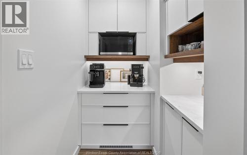 214 Coronado, Tecumseh, ON - Indoor