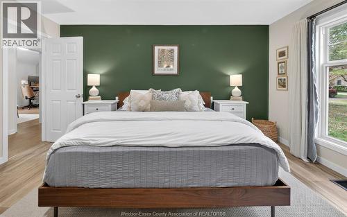 214 Coronado, Tecumseh, ON - Indoor Photo Showing Bedroom