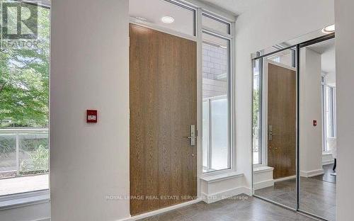 Th7 - 121 Mcmahon Drive, Toronto, ON - Indoor Photo Showing Other Room
