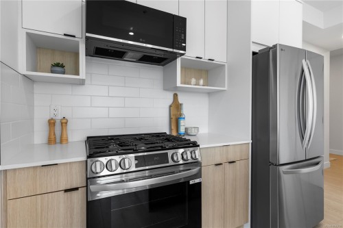 #604-2629 Millstream Rd, Langford, BC - Indoor Photo Showing Kitchen With Upgraded Kitchen