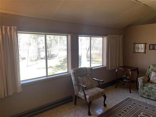 216 3Rd Ave, Winnipeg Beach, MB 