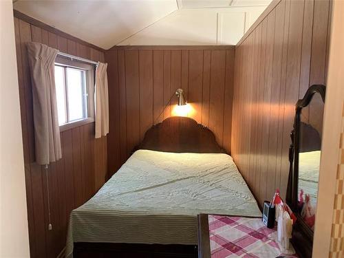 216 3Rd Ave, Winnipeg Beach, MB 