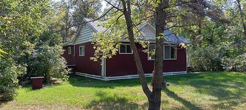 216 3Rd Ave, Winnipeg Beach, MB 