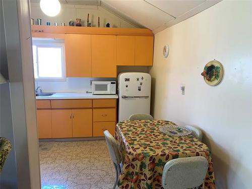 216 3Rd Ave, Winnipeg Beach, MB 