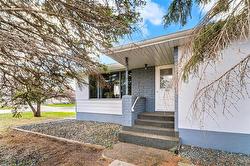 1 Coral CR  Winnipeg, MB R2J 1V6