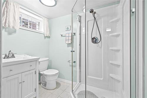 1 Coral Cr, Winnipeg, MB 
