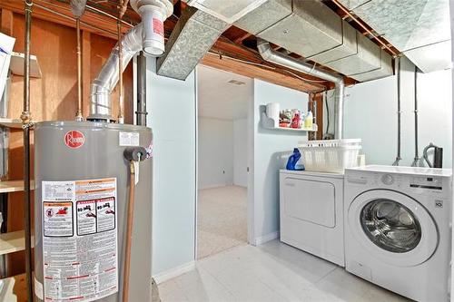 1 Coral Cr, Winnipeg, MB 