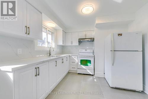 146 Manning Avenue, Hamilton, ON - Indoor Photo Showing Kitchen