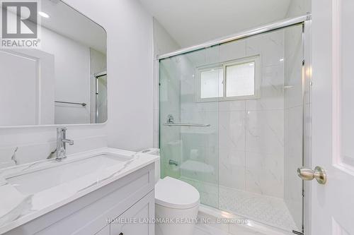 146 Manning Avenue, Hamilton, ON - Indoor Photo Showing Bathroom