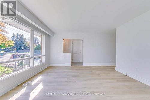 146 Manning Avenue, Hamilton, ON - Indoor Photo Showing Other Room